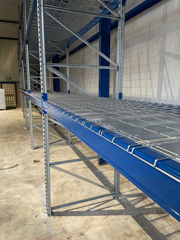 palletrek db-storage bij WEM renovatie in Kruibeke