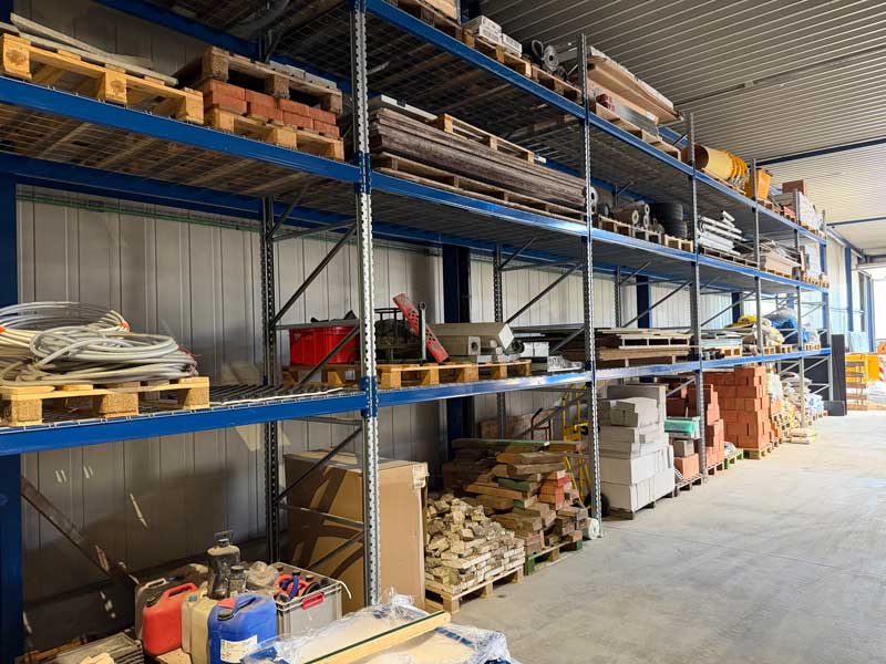 palletrek db-storage bij WEM renovatie in Kruibeke